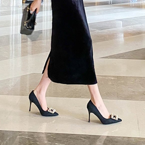 The new fashion and sexy pumps with pointed toes main image 1